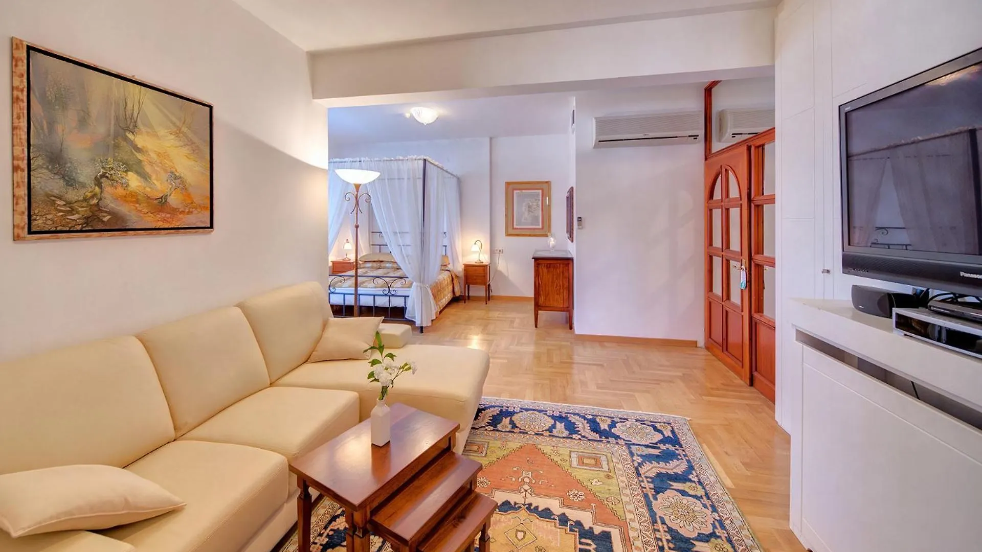 Villa Vulin Pula 0*,